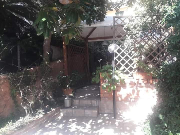 Monolocale In Tipica Casa Ligure Apartment Genova Exterior foto